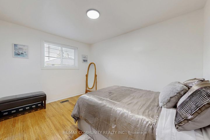 Photo 16 at 855 Zator Avenue, Bay Ridges, Pickering