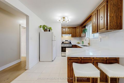 Photo 11 at 855 Zator Avenue, Bay Ridges, Pickering