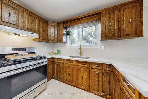 Photo 12 at 855 Zator Avenue, Bay Ridges, Pickering