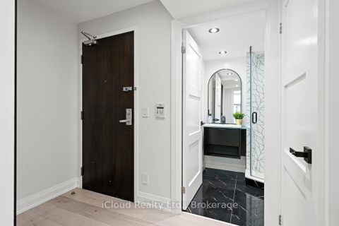 Photo 7 at 506 - 19 Grand Trunk Crescent, Waterfront Communities C1, Toronto