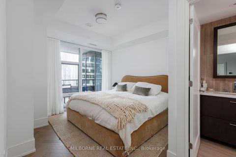 Photo 9 at 907 - 455 Wellington Street W, Waterfront Communities C1, Toronto
