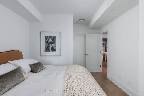Photo 10 at 907 - 455 Wellington Street W, Waterfront Communities C1, Toronto