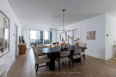Photo 17 at 907 - 455 Wellington Street W, Waterfront Communities C1, Toronto