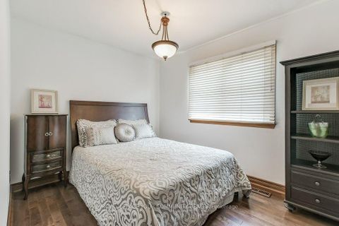 Photo 15 at 52 Whitburn Crescent, CFB, Toronto