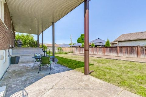 Photo 36 at 52 Whitburn Crescent, CFB, Toronto