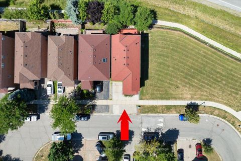 Photo 3 at 200 Yellowood Circle, Patterson, Vaughan