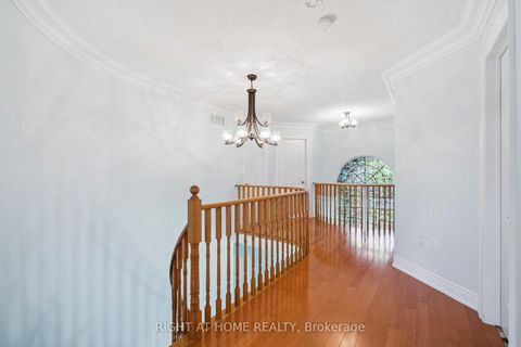 Photo 18 at 2322 Woodridge Way, WC Wedgewood Creek, Oakville