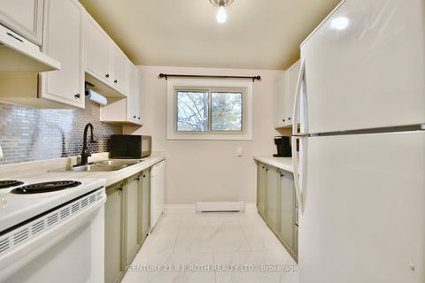 Photo 6 at 11 Pheasant Trail, Ardagh, Barrie