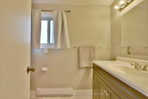 Photo 16 at 11 Pheasant Trail, Ardagh, Barrie