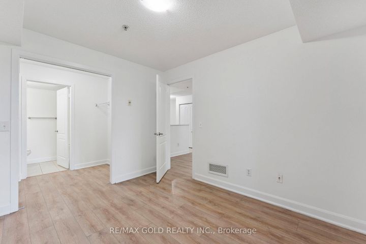 Photo 21 at 2104 - 6 Dayspring Circle, Goreway Drive Corridor, Brampton