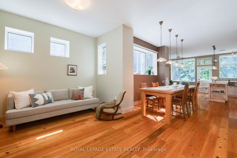 Photo 5 at 146 Ashdale Avenue, Coxwell, Toronto