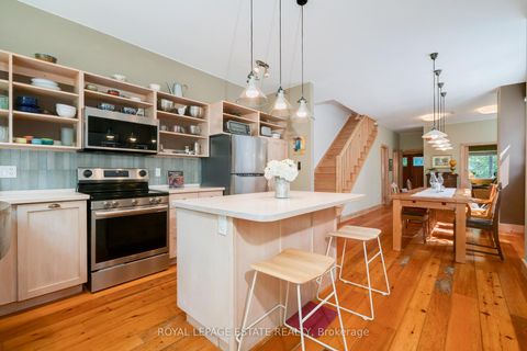 Photo 13 at 146 Ashdale Avenue, Coxwell, Toronto