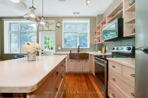 Photo 15 at 146 Ashdale Avenue, Coxwell, Toronto