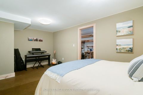 Photo 34 at 146 Ashdale Avenue, Coxwell, Toronto