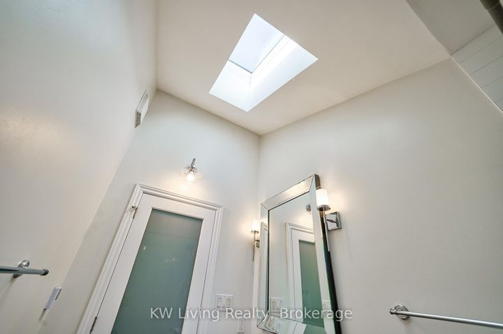 Photo 21 at 6 Hillavon Drive, Rosethorn, Toronto