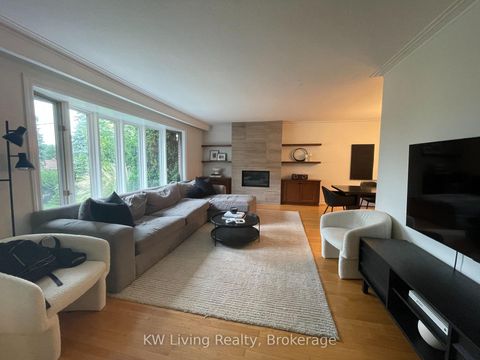 Photo 4 at 6 Hillavon Drive, Rosethorn, Toronto