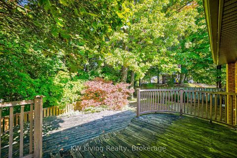 Photo 34 at 6 Hillavon Drive, Rosethorn, Toronto