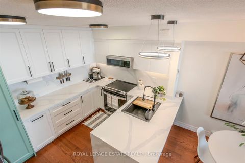 Photo 15 at 32 - 1209 Queen Street E, South Riverdale, Toronto