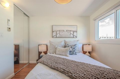 Photo 16 at 32 - 1209 Queen Street E, South Riverdale, Toronto