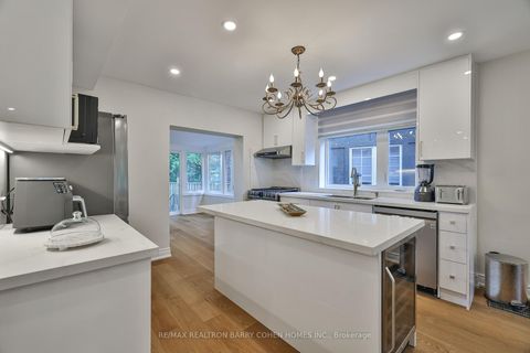 Photo 15 at 1 Wanless Crescent, Lawrence Park South, Toronto