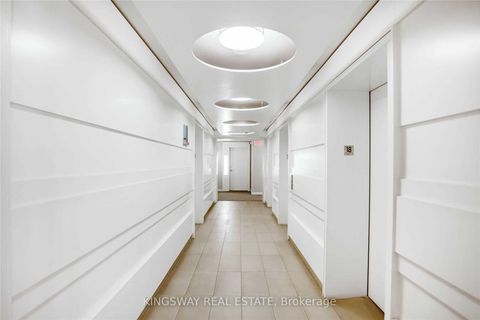 Photo 3 at 1802 - 14 York Street, Waterfront Communities C1, Toronto