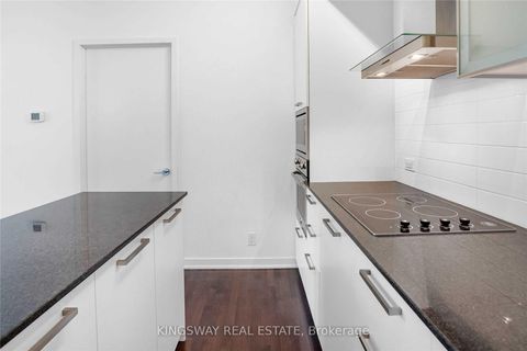 Photo 5 at 1802 - 14 York Street, Waterfront Communities C1, Toronto
