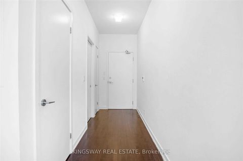 Photo 10 at 1802 - 14 York Street, Waterfront Communities C1, Toronto