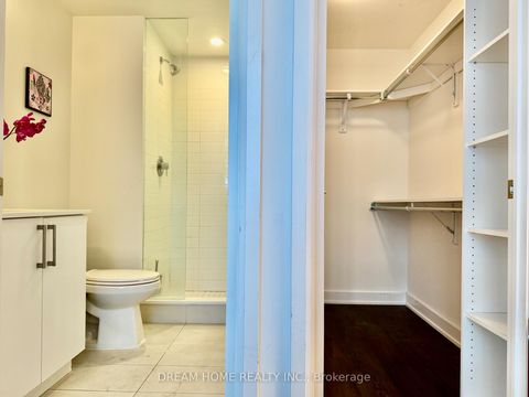 Photo 15 at 617 - 27 Bathurst Street, Waterfront Communities C1, Toronto