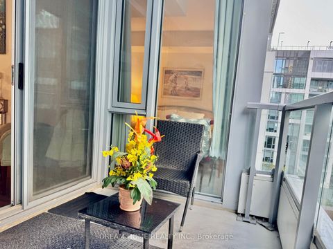 Photo 23 at 617 - 27 Bathurst Street, Waterfront Communities C1, Toronto
