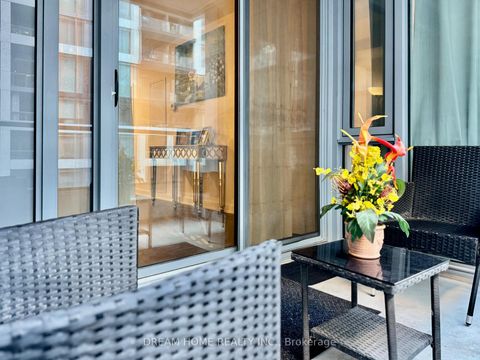 Photo 24 at 617 - 27 Bathurst Street, Waterfront Communities C1, Toronto