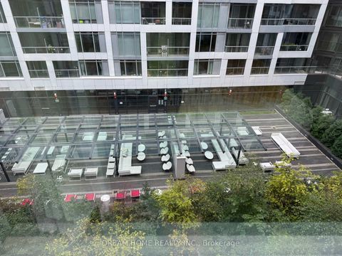Photo 26 at 617 - 27 Bathurst Street, Waterfront Communities C1, Toronto