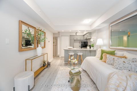 Photo 7 at TH1223 - 21 Pirandello Street, Niagara, Toronto