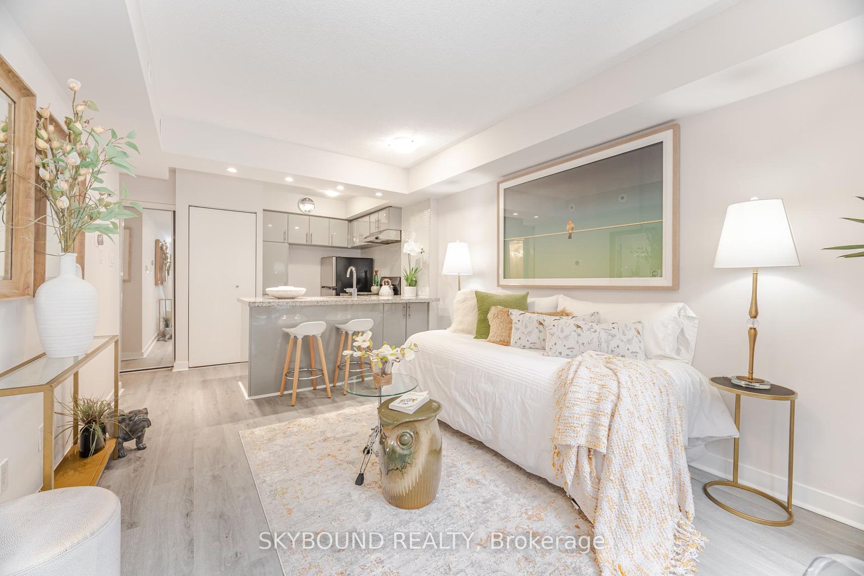 TH1223 - 21 Pirandello Street, Niagara, Toronto 