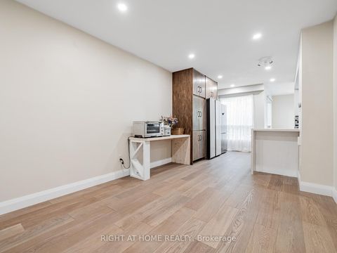 Photo 11 at 51 Moorcrest Drive, Aurora Village, Aurora Photo 11 at 51 Moorcrest Drive, Aurora Village, Aurora