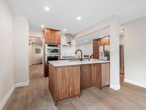 Photo 13 at 51 Moorcrest Drive, Aurora Village, Aurora Photo 13 at 51 Moorcrest Drive, Aurora Village, Aurora