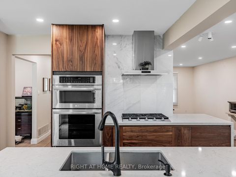 Photo 14 at 51 Moorcrest Drive, Aurora Village, Aurora Photo 14 at 51 Moorcrest Drive, Aurora Village, Aurora