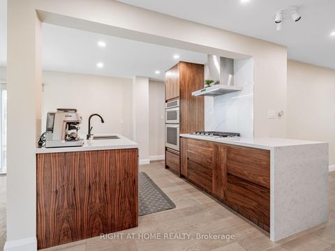 Photo 15 at 51 Moorcrest Drive, Aurora Village, Aurora