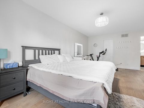 Photo 21 at 51 Moorcrest Drive, Aurora Village, Aurora Photo 21 at 51 Moorcrest Drive, Aurora Village, Aurora