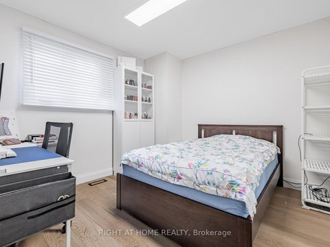 Photo 23 at 51 Moorcrest Drive, Aurora Village, Aurora Photo 23 at 51 Moorcrest Drive, Aurora Village, Aurora