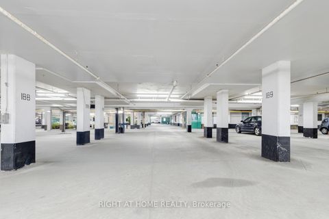 Photo 10 at 2083 - 65 George Appleton Way E, CFB, Toronto