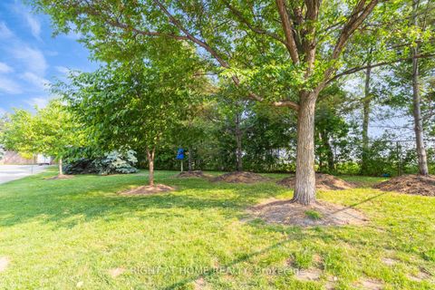 Photo 12 at 2083 - 65 George Appleton Way E, CFB, Toronto