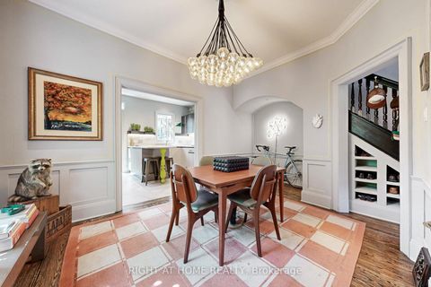 Photo 10 at 440 Sackville Street, South St. James Town, Toronto