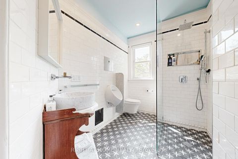 Photo 20 at 440 Sackville Street, South St. James Town, Toronto