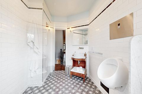 Photo 21 at 440 Sackville Street, South St. James Town, Toronto