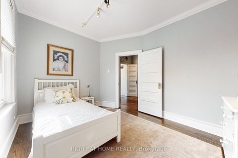 Photo 25 at 440 Sackville Street, South St. James Town, Toronto