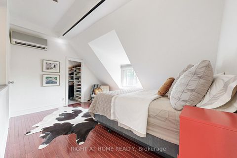 Photo 29 at 440 Sackville Street, South St. James Town, Toronto