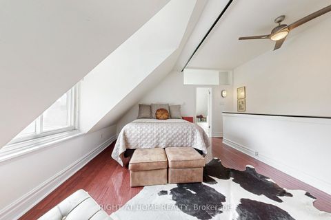 Photo 31 at 440 Sackville Street, South St. James Town, Toronto