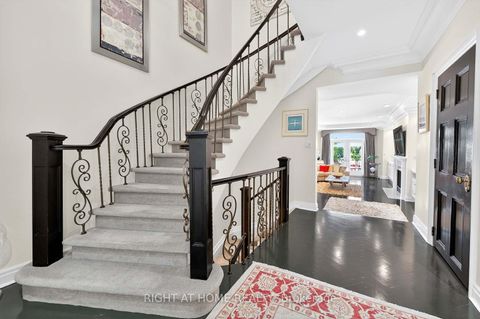 Photo 4 at 242 Walmer Road, Casa Loma, Toronto