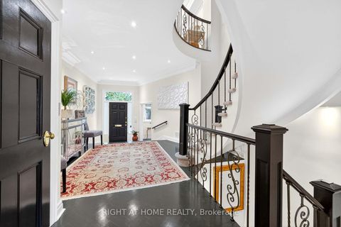 Photo 10 at 242 Walmer Road, Casa Loma, Toronto