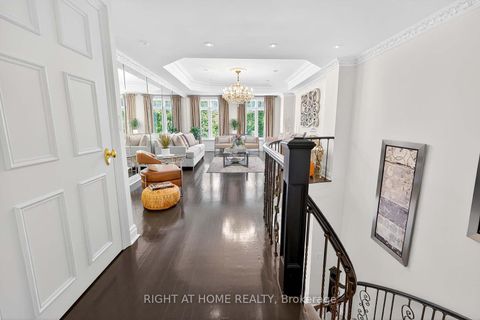 Photo 15 at 242 Walmer Road, Casa Loma, Toronto